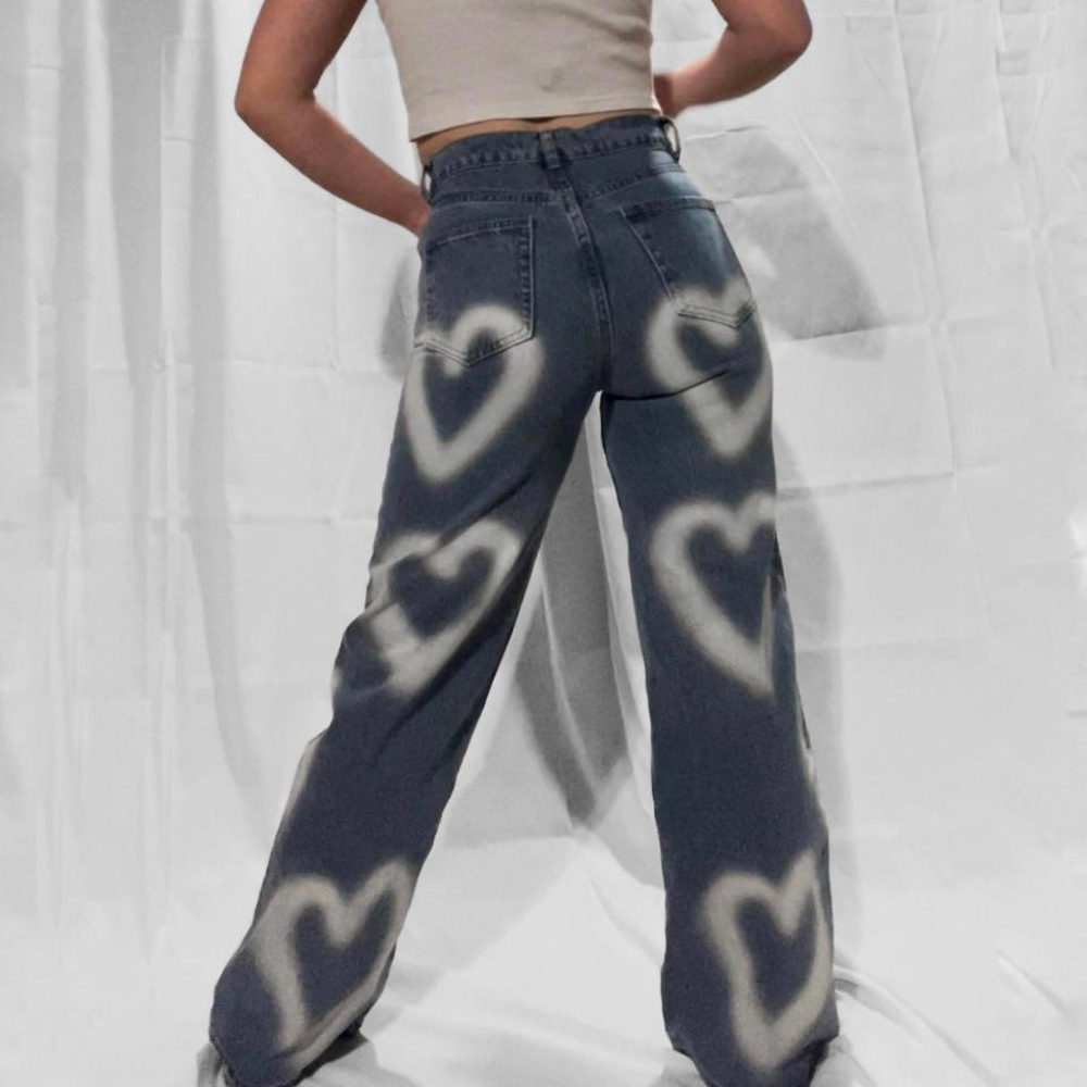 ADIKA HEART WIDE LEG SPRAY PAINT MEDIUM WASH JEANS